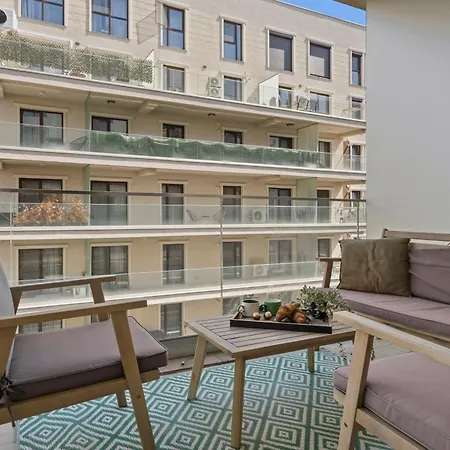 Greenplace Apartment *