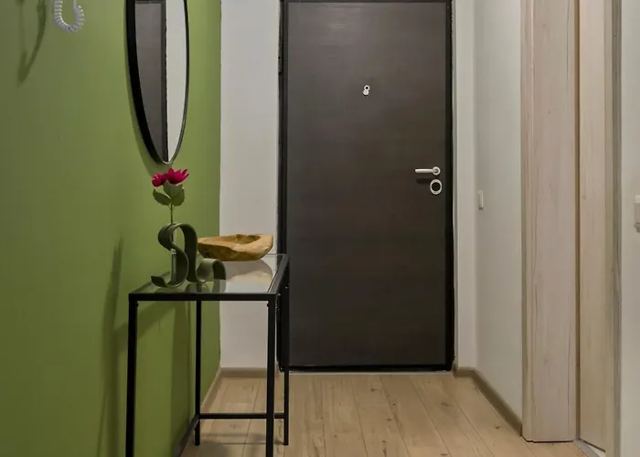Greenplace Apartment